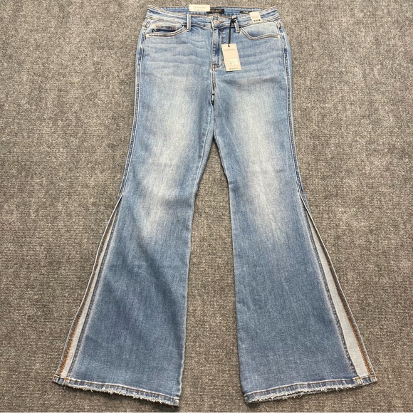 Judy Blue Jeans Womens 13/31 Blue Flare Slit Split Leg Bell Bottom Mid Rise NWT - Picture 1 of 10